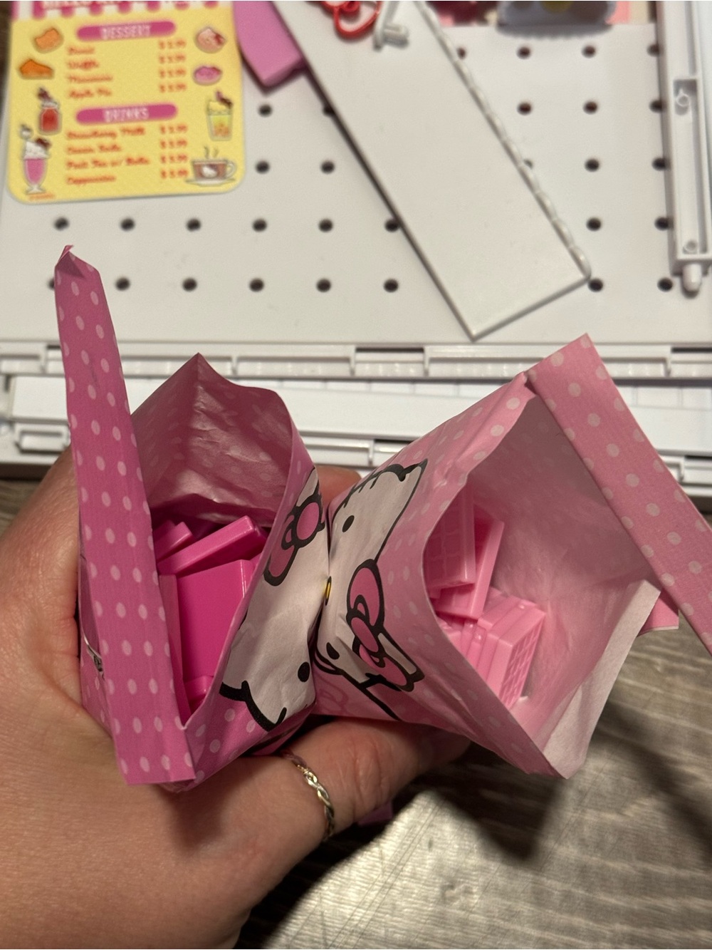 MGA's Miniverse Make It Mini Spaces Hello Kitty, Building Set - Picture 3 of 5